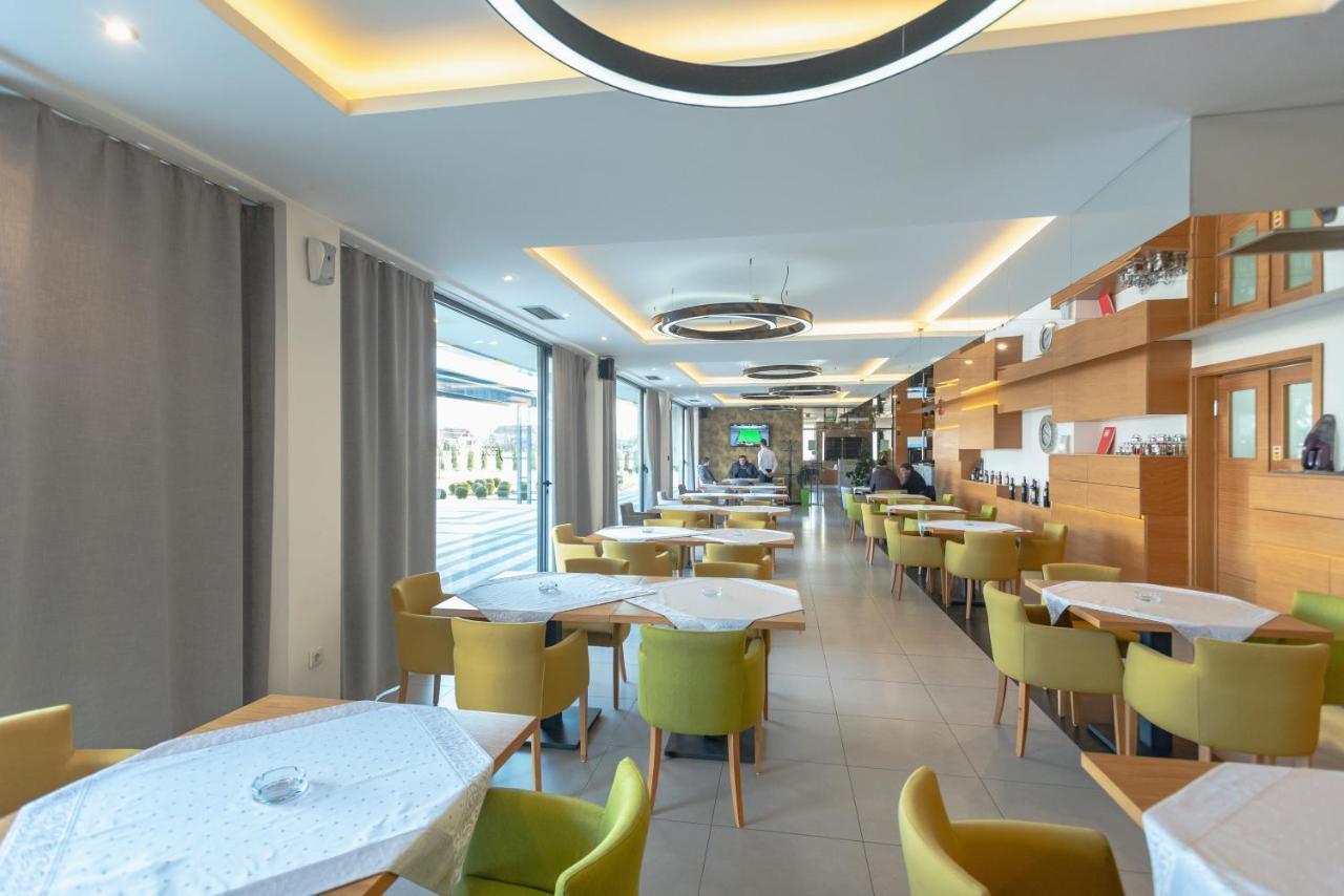 Hotel Stobex Лозница Екстериор снимка