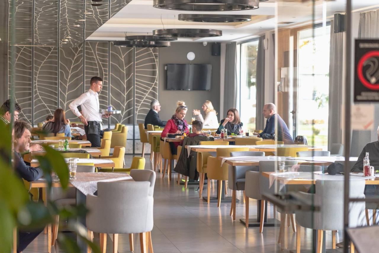 Hotel Stobex Лозница Екстериор снимка